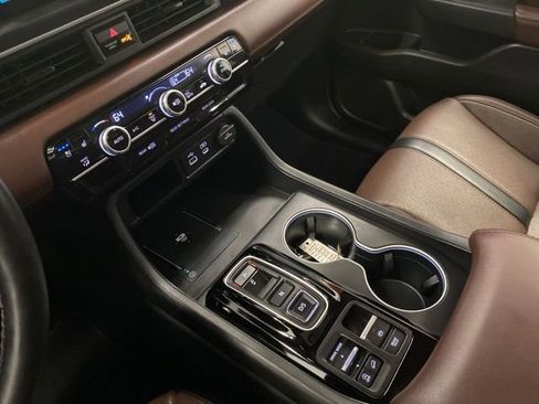 Used 2024 Honda Pilot Elite image 13