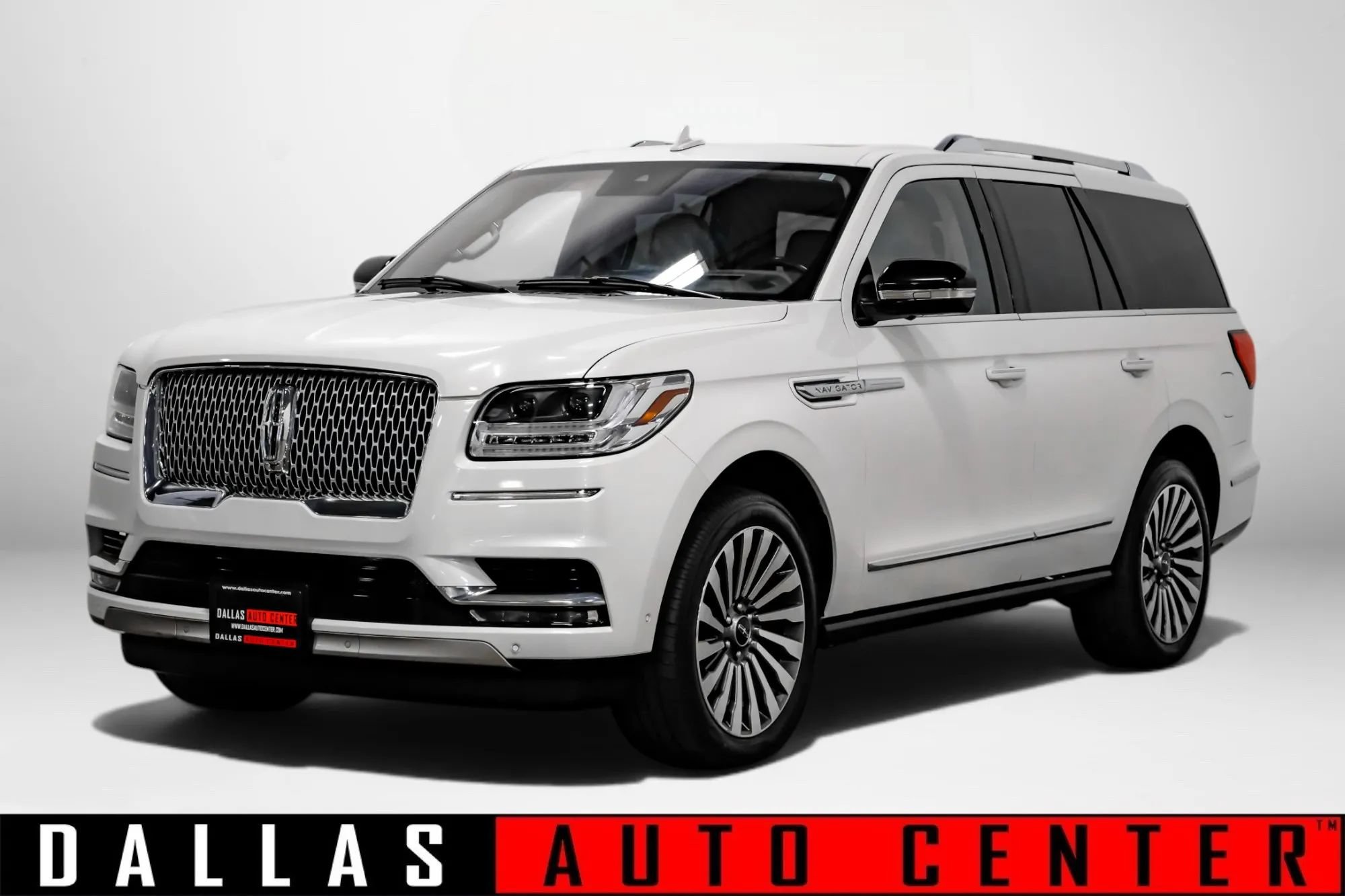 Used 2020 Lincoln Navigator Reserve w/ Luxury Package AWD/4WD image 3