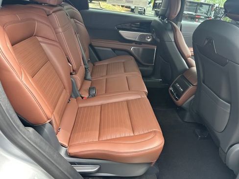 New 2026 Lincoln Nautilus Reserve AWD/4WD image 16