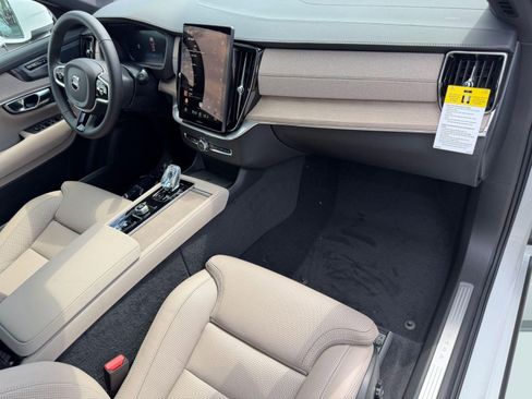 New 2026 Volvo XC90 B6 Ultra w/ Protection Package image 28