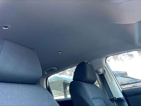 Used 2023 Honda HR-V LX image 13