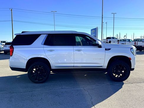 Used 2021 GMC Yukon SLT w/ SLT Premium Package image 5