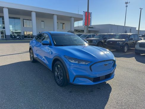 Certified 2022 Ford Mustang Mach-E Select w/ Comfort/Technology Package image 4