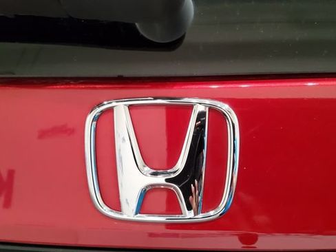 Certified 2025 Honda Pilot Touring image 35
