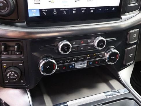 Used 2025 Ford F150 Platinum w/ Equipment Group 702A High AWD/4WD image 19
