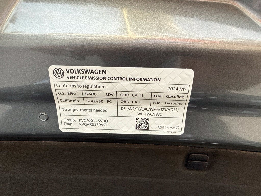 Used 2024 Volkswagen Jetta SE FWD image 29