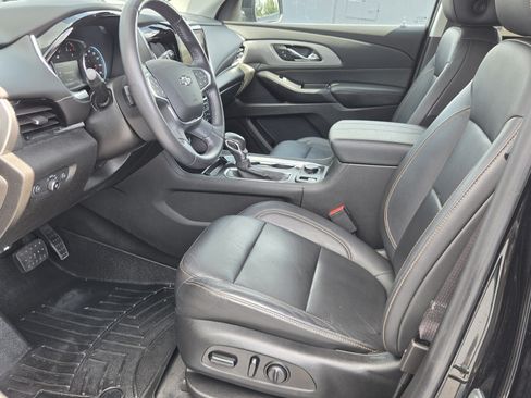 Used 2021 Chevrolet Traverse RS FWD image 13