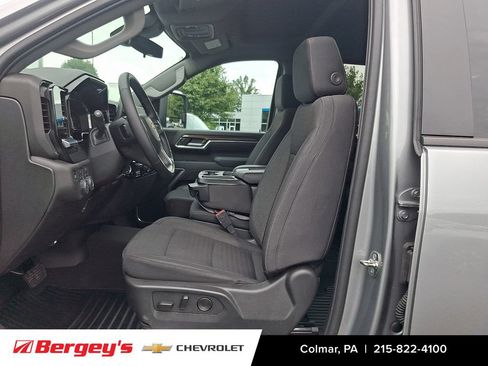 Used 2025 Chevrolet Silverado 2500 LT w/ Convenience Package AWD/4WD image 15
