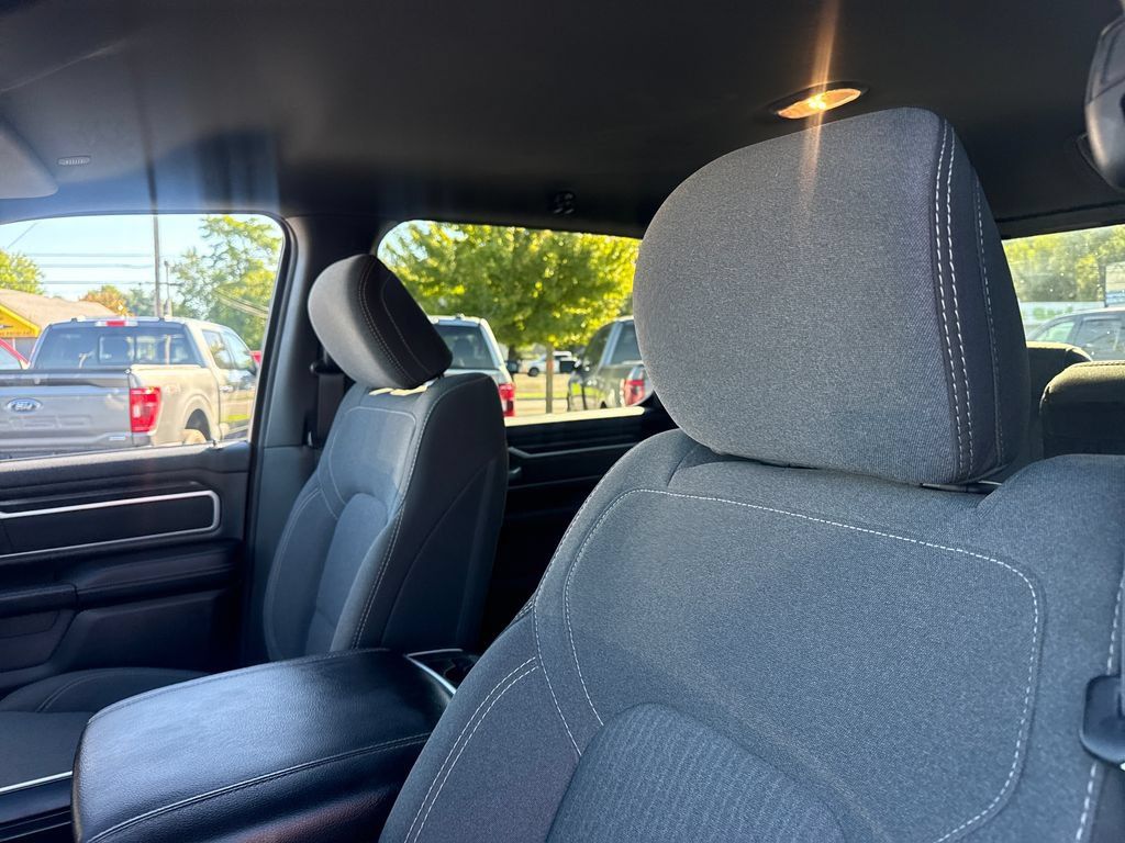 Used 2023 RAM 1500 Big Horn AWD/4WD image 32