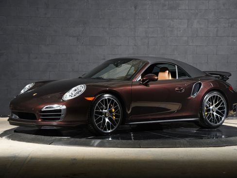 Used 2014 Porsche 911 Turbo S AWD/4WD image 10