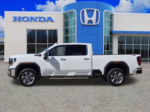 Used 2025 GMC Sierra 2500 SLT w/ SLT Convenience Package AWD/4WD image 6
