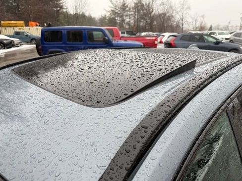 Certified 2023 Volvo XC60 B6 Ultimate w/ Protection Package Premier image 15