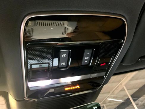 Used 2024 Land Rover Range Rover Sport Dynamic SE image 34