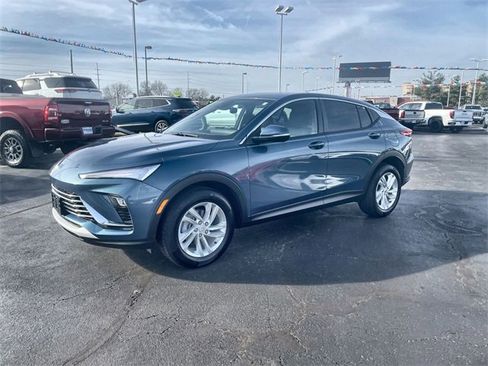 Used 2025 Buick Envista Preferred w/ Advanced Safety Package image 2