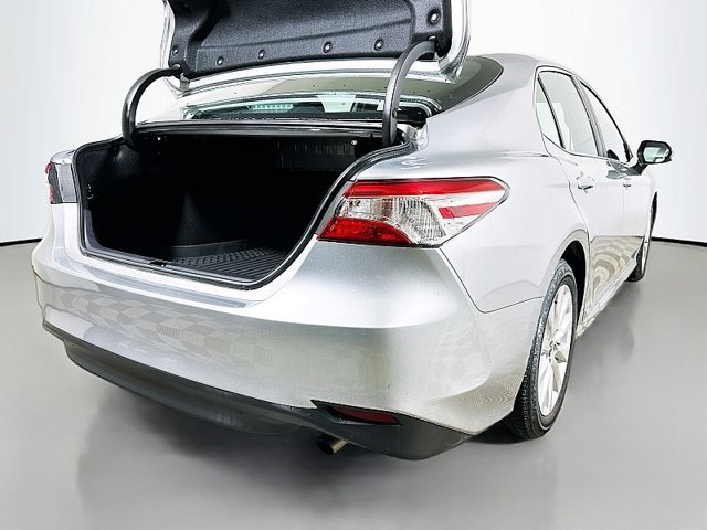 Used 2020 Toyota Camry LE FWD image 25