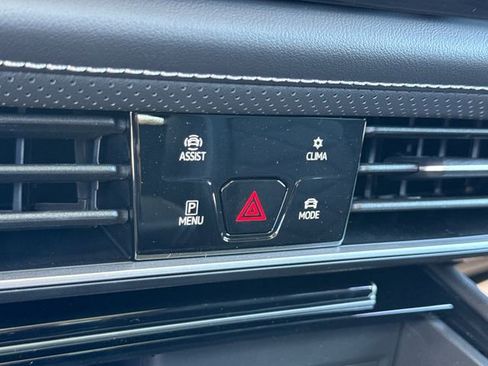 New 2026 Volkswagen Atlas SE image 42