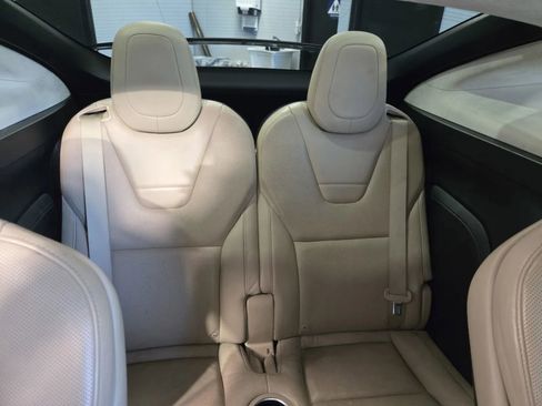 Used 2016 Tesla Model X 90D image 9