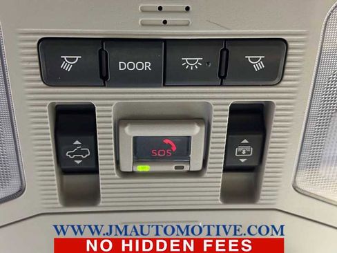 Used 2020 Toyota RAV4 Limited image 38