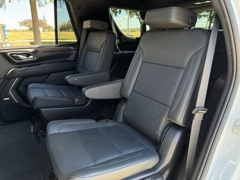 Used 2024 Chevrolet Tahoe Z71 w/ Luxury Package AWD/4WD image 29