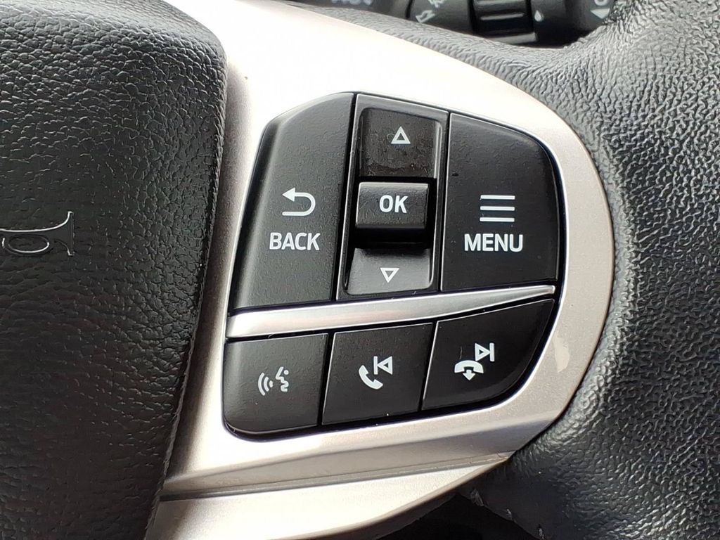 Used 2023 Ford Explorer XLT w/ Equipment Group 202A AWD/4WD image 27