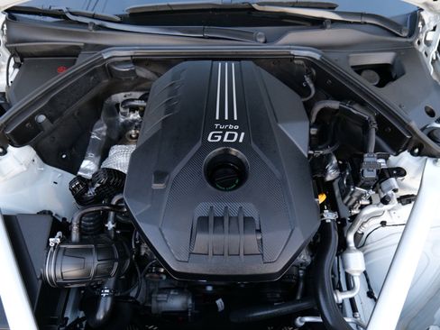 Used 2023 Genesis G70 2.0T image 52