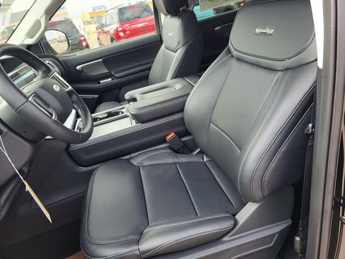 New 2026 Ford Expedition Platinum w/ Driver's Package image 18