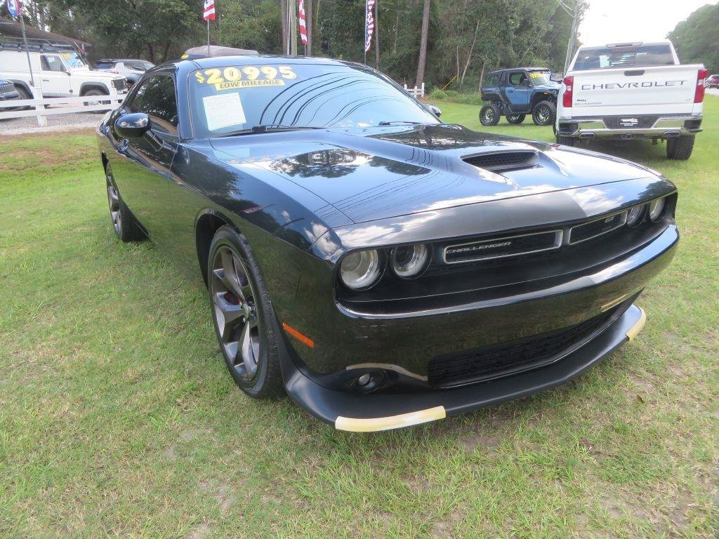 Used 2019 Dodge Challenger GT RWD image 4