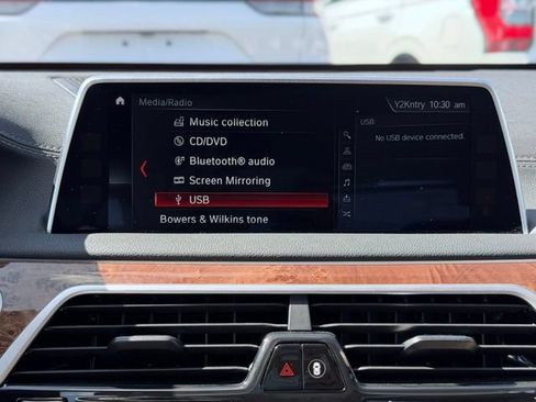 Used 2018 BMW 750i RWD image 50