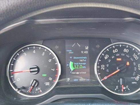 Used 2021 Toyota RAV4 XLE w/ Convenience Package FWD image 12