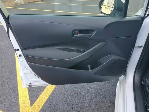 Used 2022 Toyota Corolla LE image 10