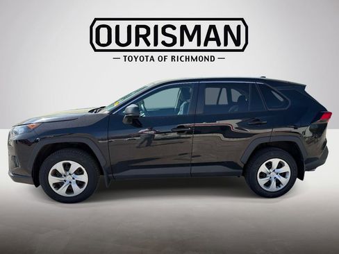 Certified 2022 Toyota RAV4 LE image 4