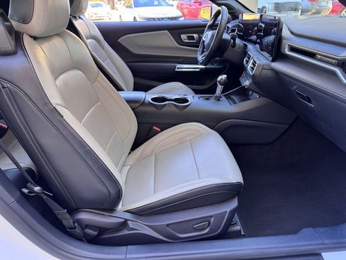 Used 2024 Ford Mustang Premium image 17