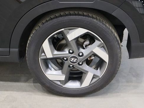 Used 2024 Hyundai Venue SEL image 33