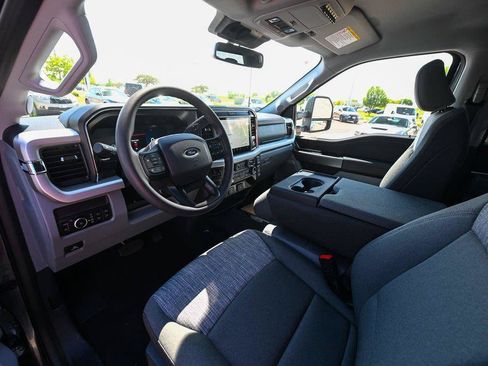 New 2026 Ford F250 XLT w/ XLT Premium Package AWD/4WD image 14