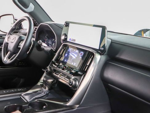 Used 2024 Lexus LX 600 4WD w/ Interior Upgrade Package image 28