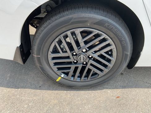 New 2026 Nissan Sentra SV w/ Floor Mat Package FWD image 7