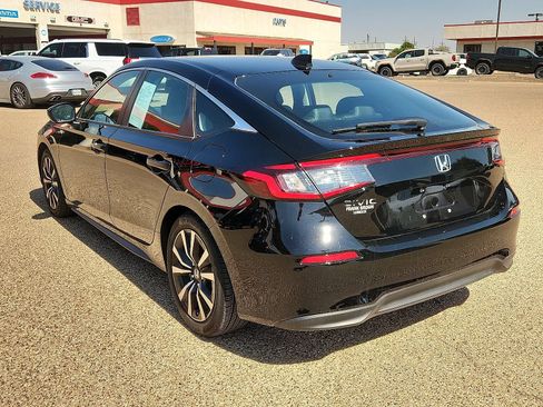 Used 2024 Honda Civic EX-L image 3