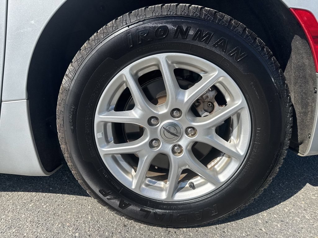 Used 2023 Chrysler Pacifica Touring-L FWD image 32