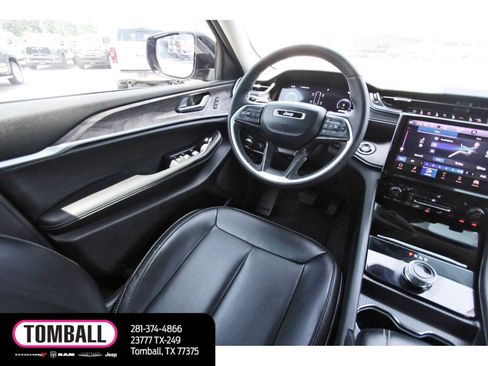 Used 2023 Jeep Grand Cherokee L Limited w/ Trailer Tow Group (B) RWD image 9