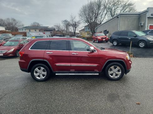 Used 2012 Jeep Grand Cherokee Limited w/ Luxury Group II image 8