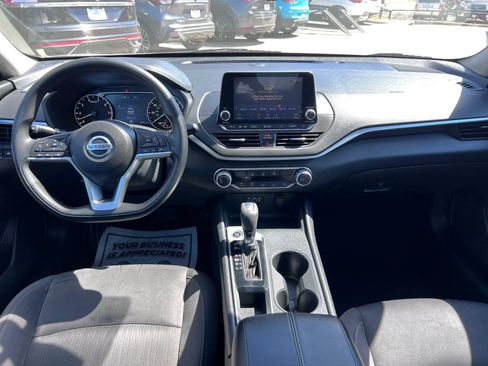 Used 2020 Nissan Altima 2.5 S FWD image 34