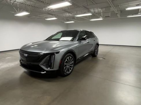 New 2026 Cadillac Lyriq Premium Sport image 42