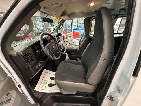 Used 2022 Chevrolet Express 2500 w/ Driver Convenience Package image 39