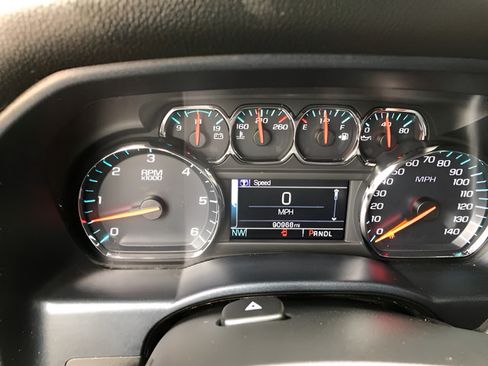 Used 2018 Chevrolet Silverado 1500 LT w/ All Star Edition AWD/4WD image 21