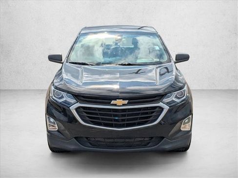 Used 2021 Chevrolet Equinox LS FWD image 2