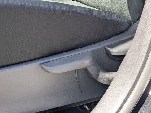 Used 2025 Nissan Kicks Play S image 17