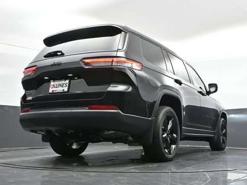 New 2025 Jeep Grand Cherokee L Altitude image 39