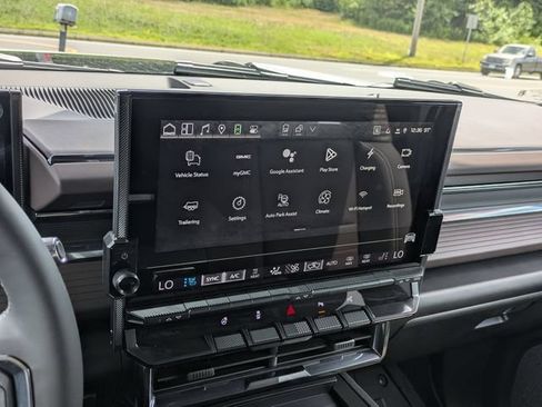 New 2026 GMC Hummer EV SUV AWD/4WD image 19