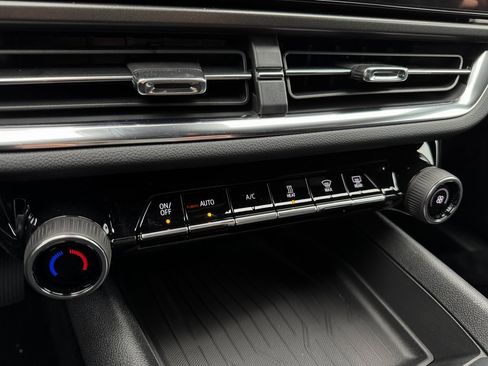 New 2026 Chevrolet Equinox EV LT image 23