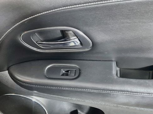 Used 2016 Honda HR-V EX-L image 32